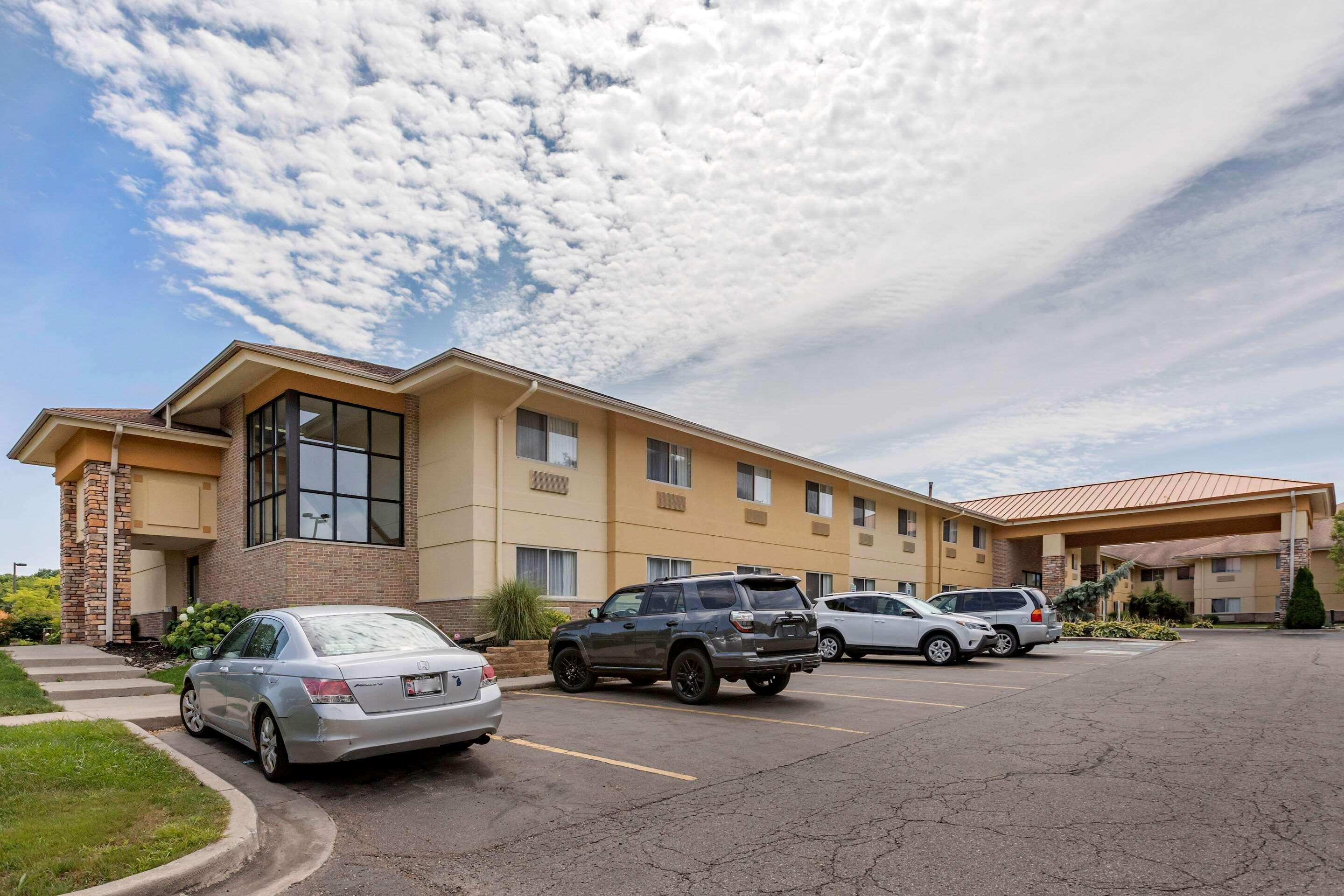Comfort Inn Okemos - East Lansing Extérieur photo