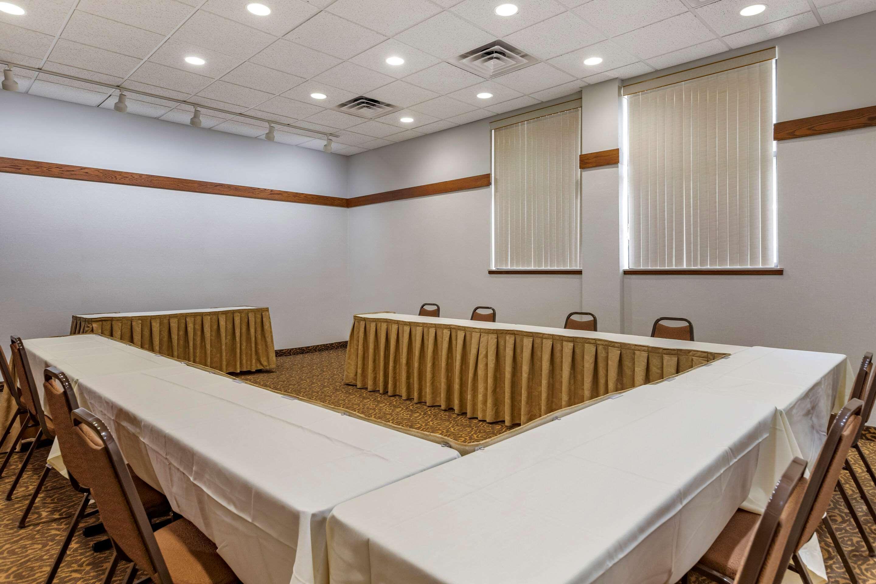 Comfort Inn Okemos - East Lansing Extérieur photo