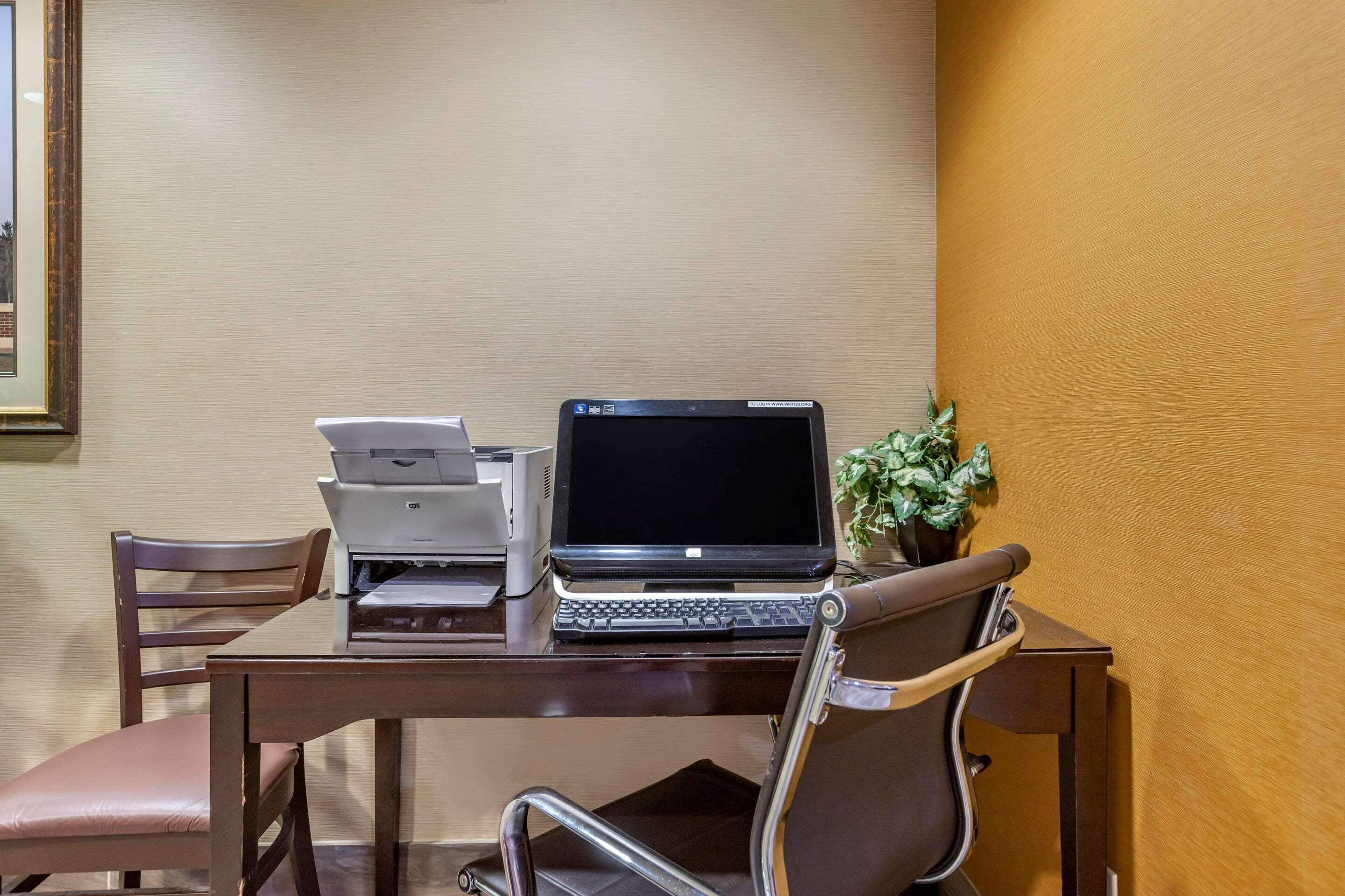 Comfort Inn Okemos - East Lansing Extérieur photo