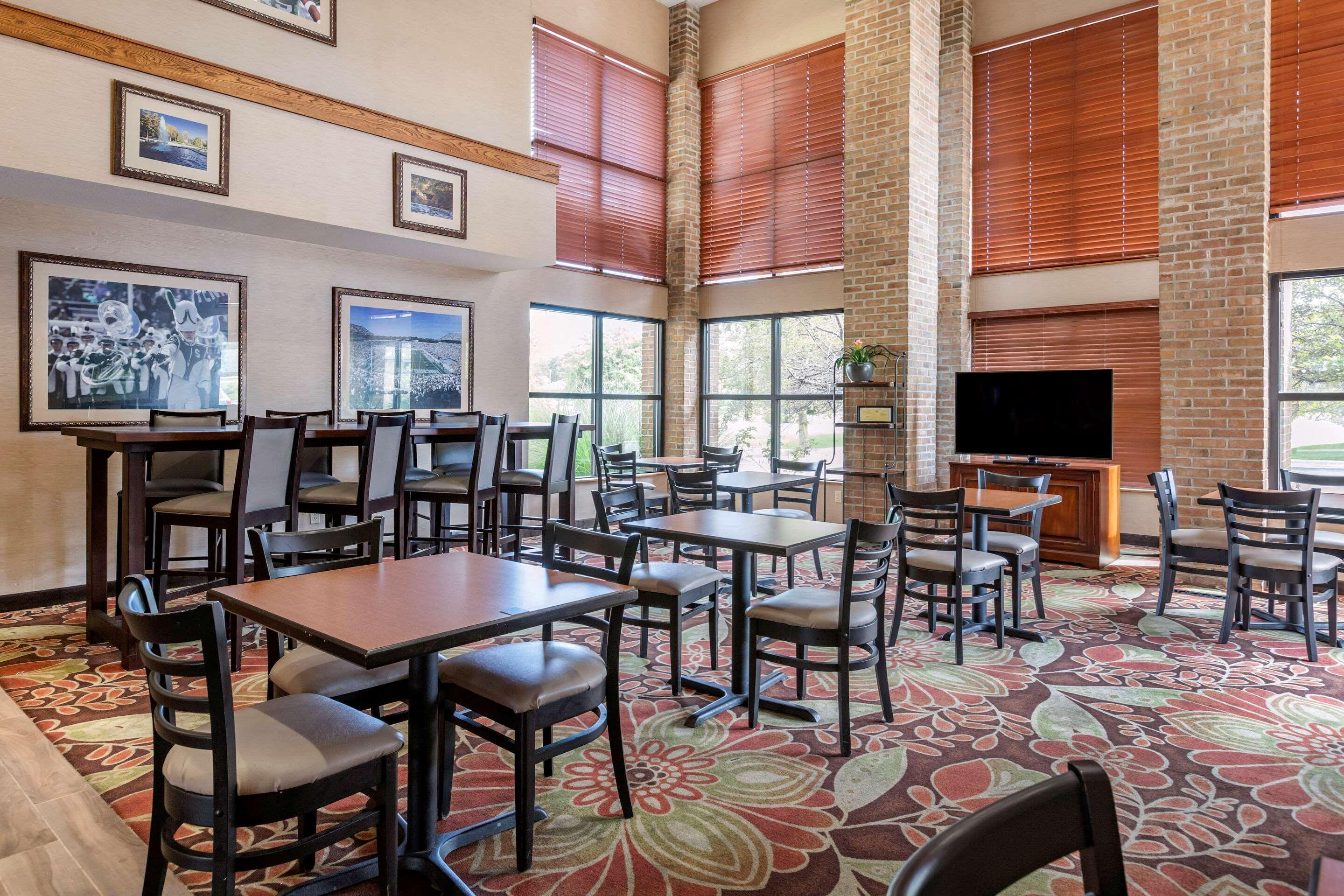 Comfort Inn Okemos - East Lansing Extérieur photo